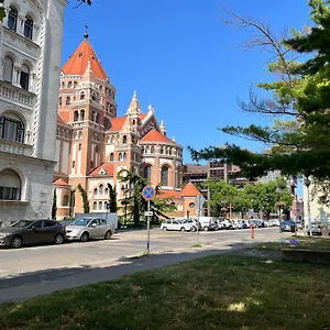  Apartman Dom-sellohaz