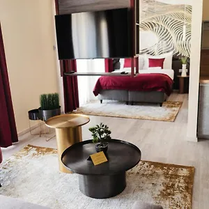 Ξενοδοχείο Riva Boutique, Σέγκεντ